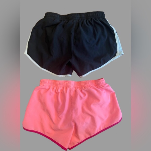 Nike running shorts - Picture 2 of 4